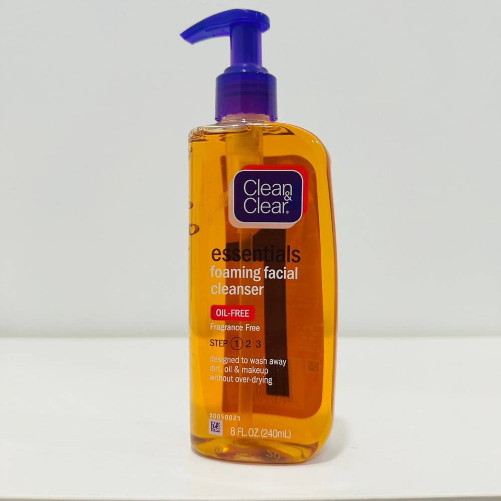 Clean & Clear Essentials Foaming Facial Cleanser Oil-Free Fragrance-Free 8oz